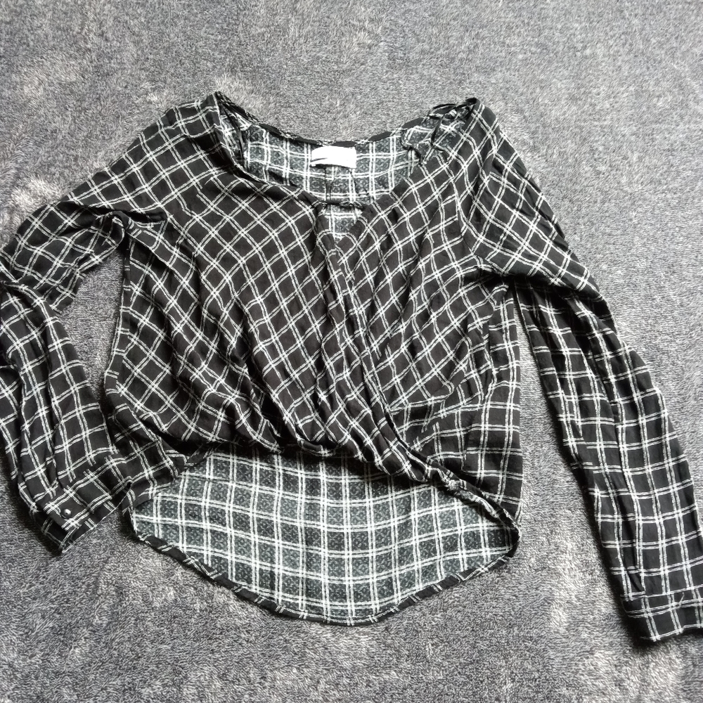 Urban Outfitters black and white geometric blouse - Picture 1 of 5